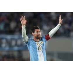 Een bewijs van Lionel Messi's instelling: de jacht op de bal in zijn laatste wedstrijd voor Argentinië Een bewijs van Lionel Messi's instelling: de jacht op de bal in zijn laatste wedstrijd voor Argentinië